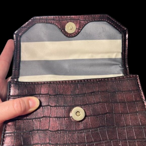 ✨ Kate Landry Burgundy Croc-Embossed Crossbody / Wallet-on-Chain ✨ - Picture 7 of 13